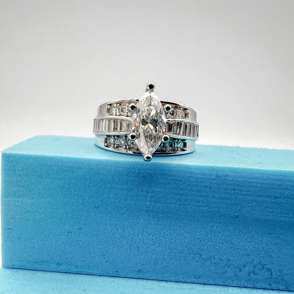 925 Sterling Sliver Moissanite Wedding/Engagement Ring, 2.0ctw VVS Stones with B - Picture 4 of 8